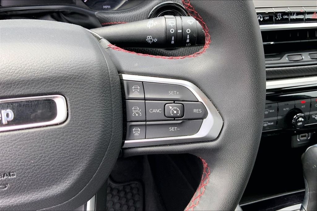 2025 Jeep Compass Trailhawk - Photo 12