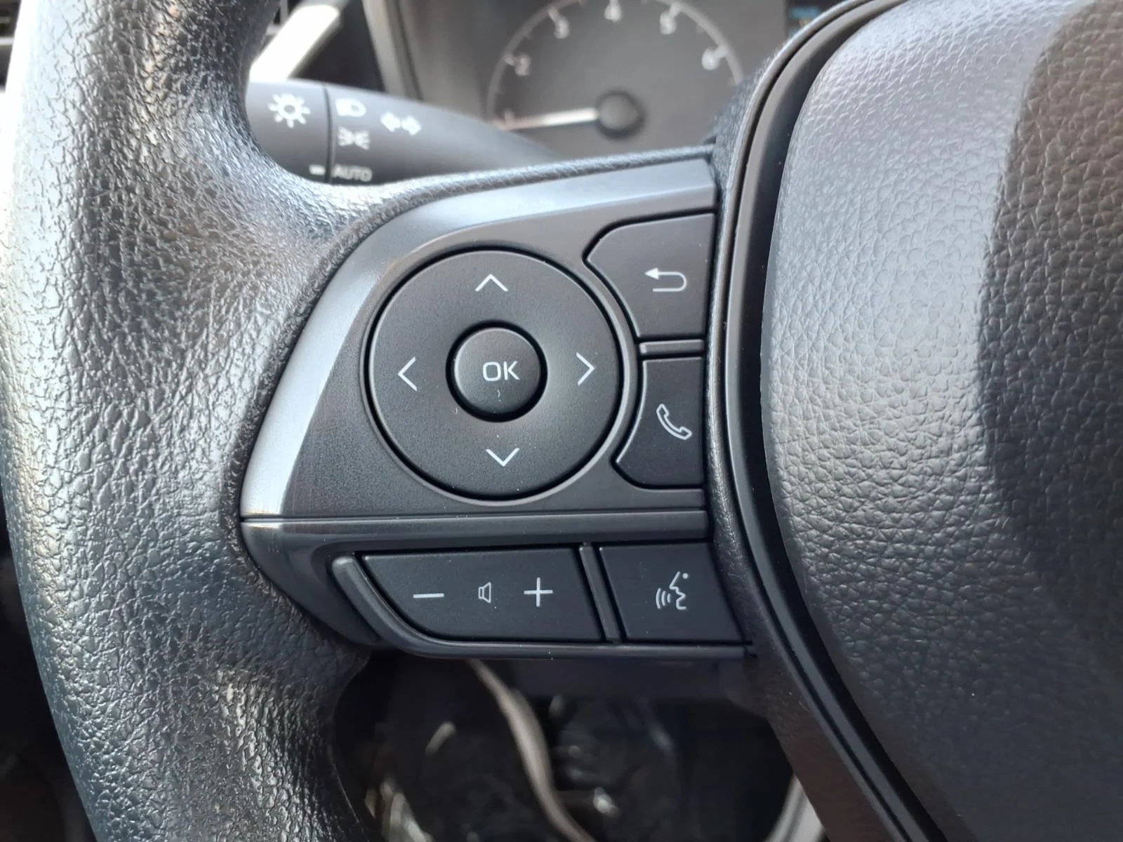 Used 2025 Ruby Flare Pearl Toyota LE image 21