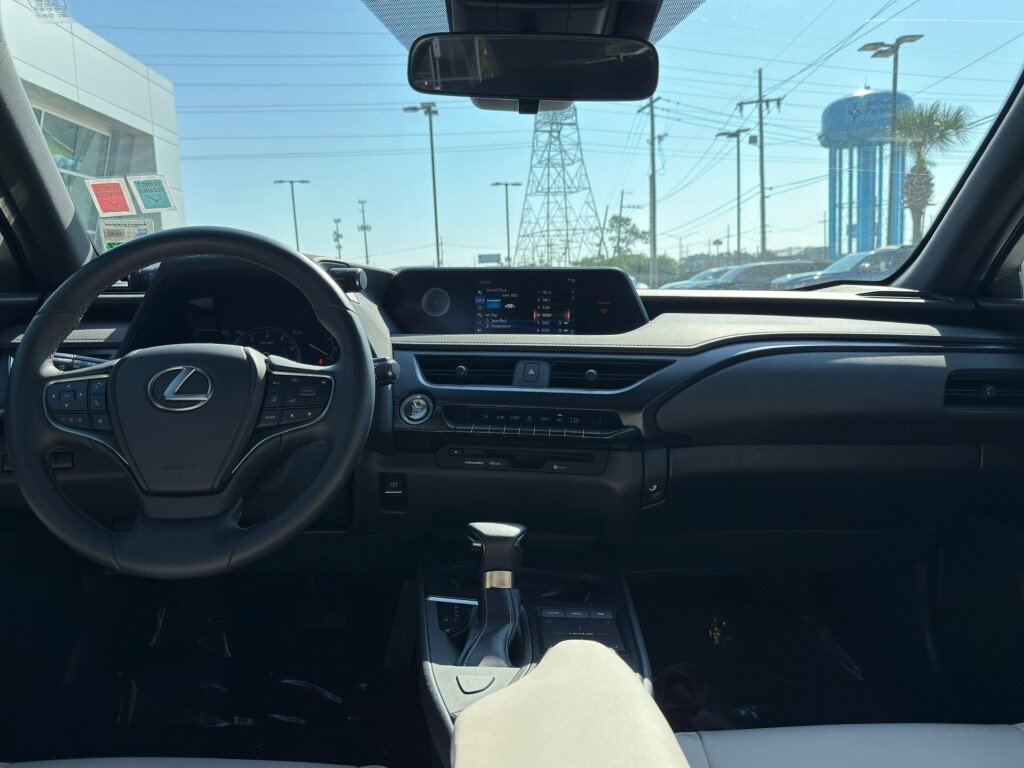 Certified Used 2022 ATOMIC SILVER Lexus UX 200 image 14