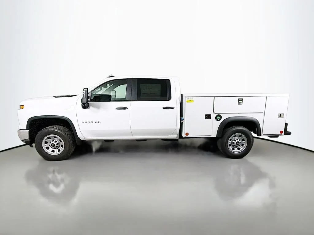 New 2026 Summit White Chevrolet WT image 8