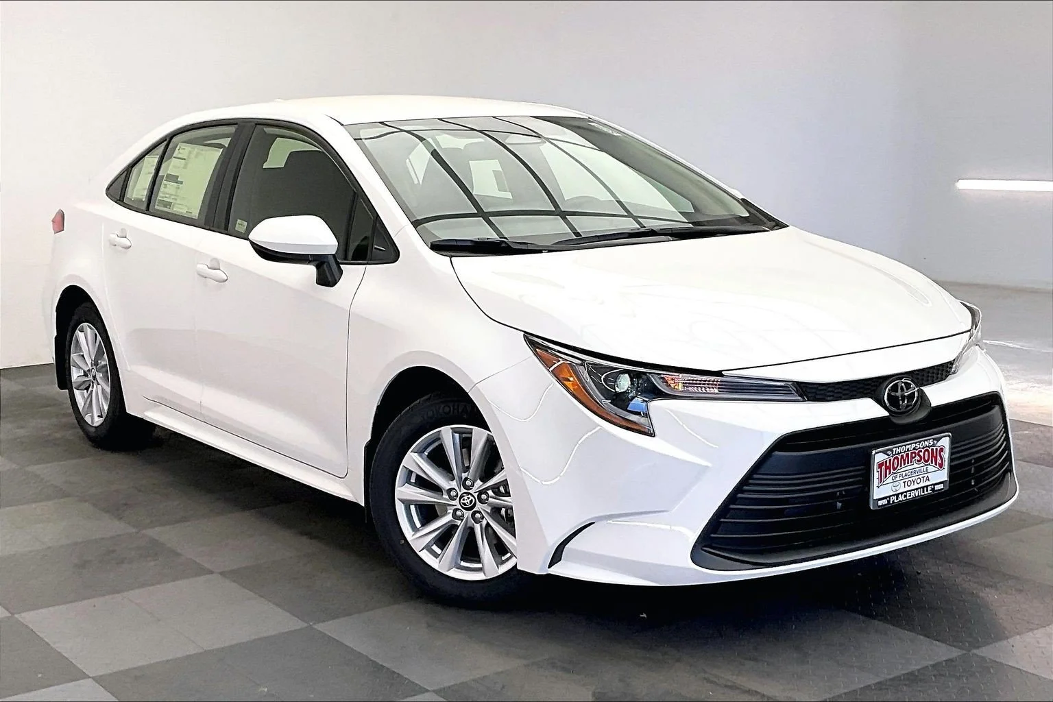 New 2027 Ice Cap Toyota LE image 1
