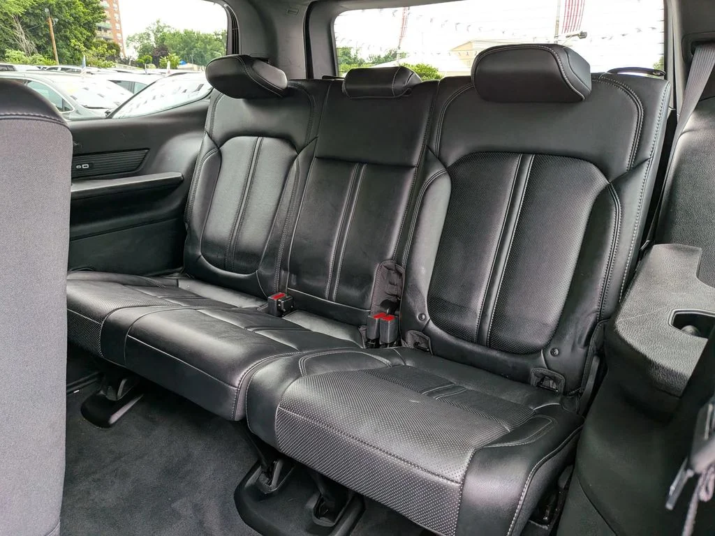 Used 2022 Black Jeep Series III image 25