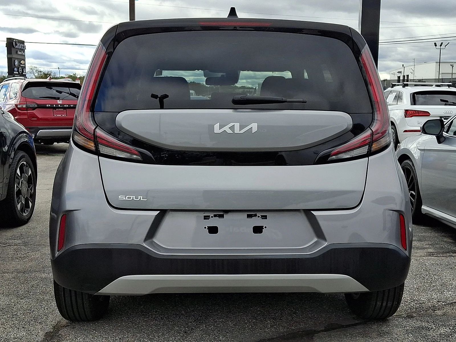 Certified Used 2023 Gray Kia LX image 5