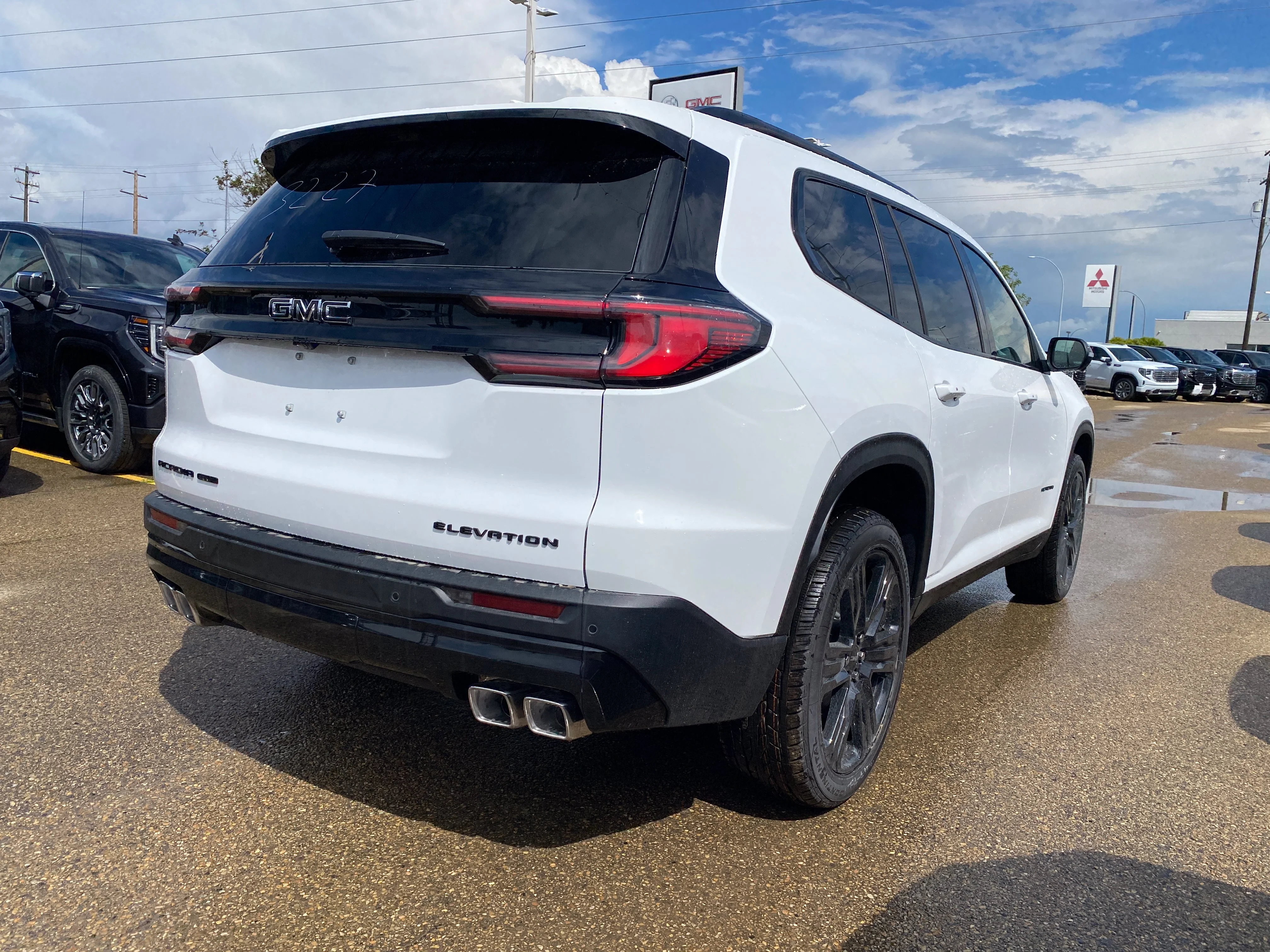 New 2026 Summit White GMC Elevation image 7