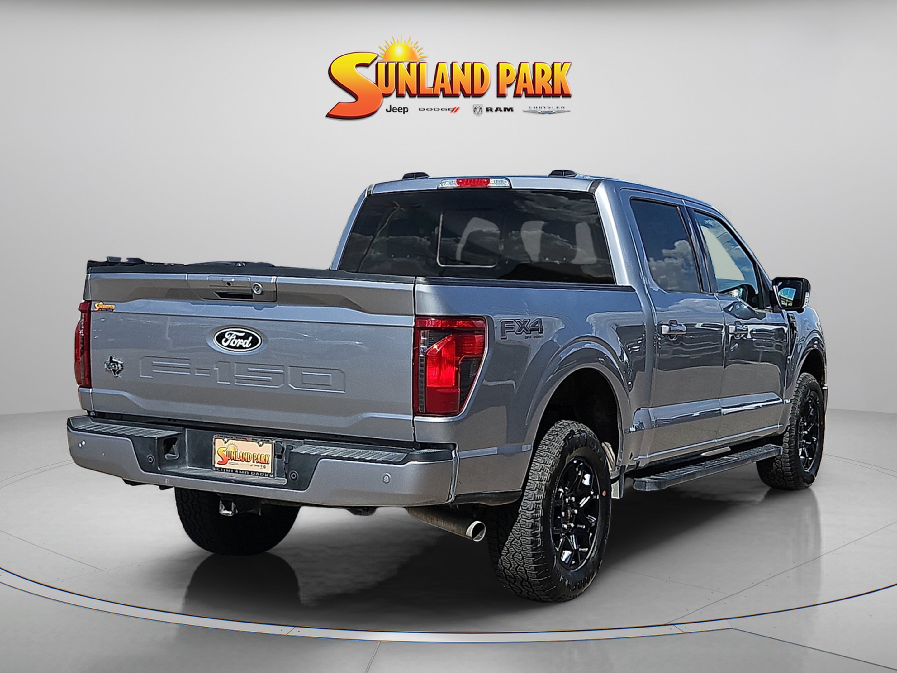 Used 2024 Silver Metallic Ford XLT image 5