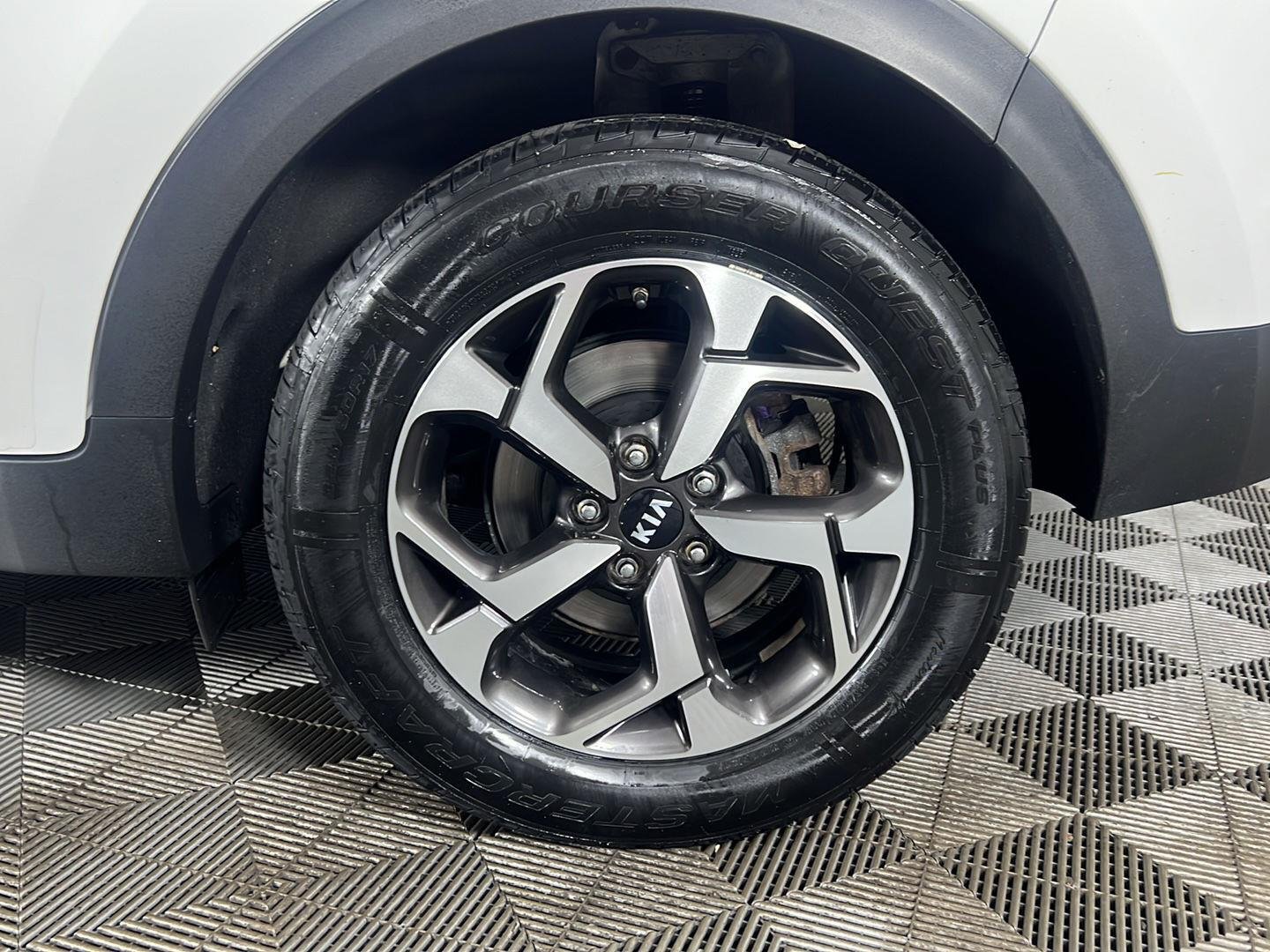 Used 2020 Clear White Kia LX image 13