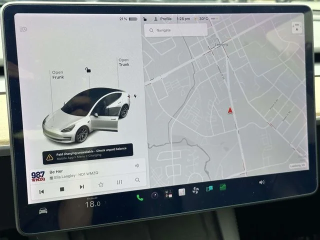 Used 2021 White Tesla Standard Range Plus image 3