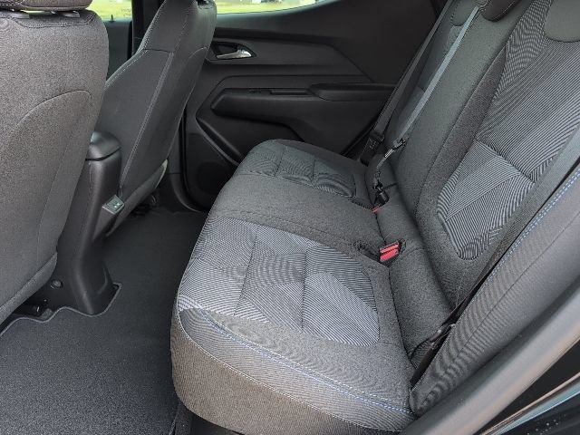 2027 Chevrolet Bolt LT - Photo 6