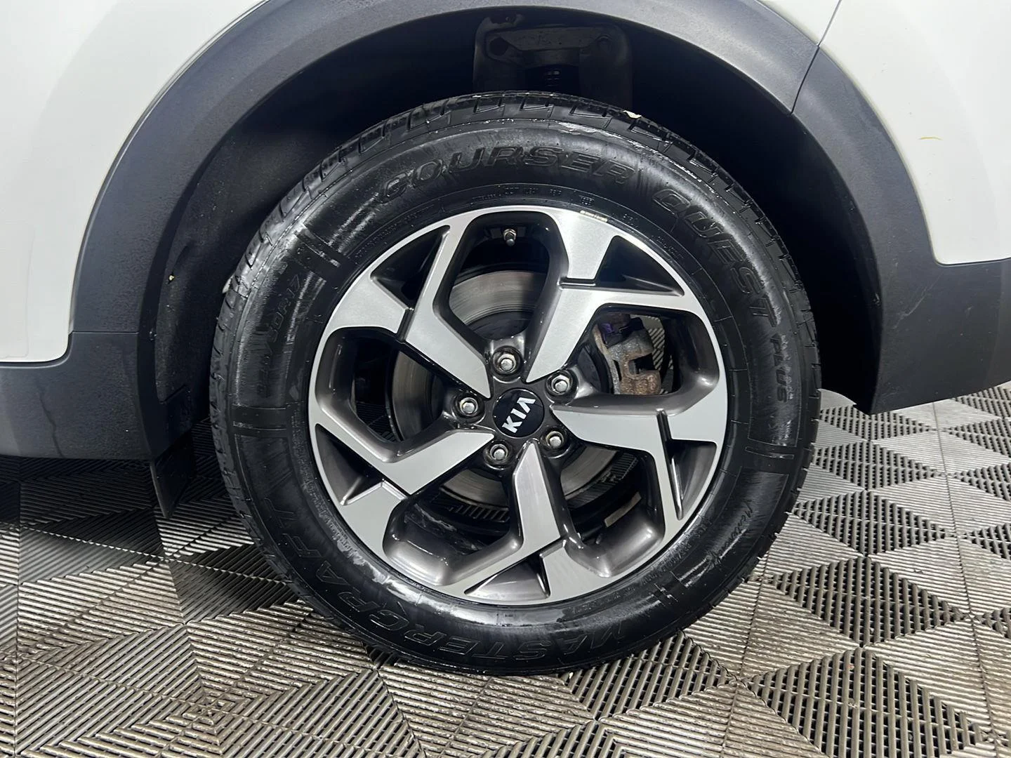 Used 2020 Clear White Kia LX image 13