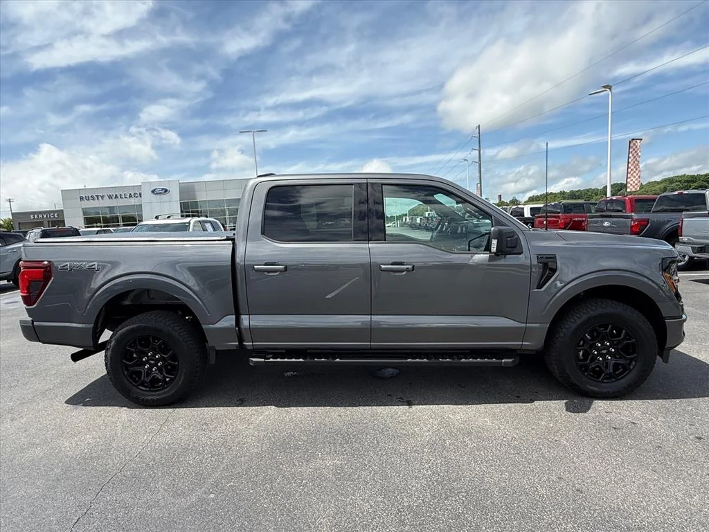 Certified Used 2025 Gray Ford XLT image 8