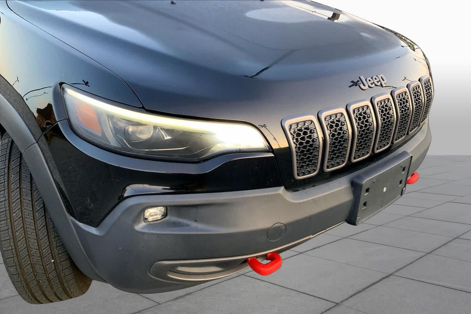 Used 2019 Diamond Black Crystal Pearlcoat Jeep Trailhawk image 28