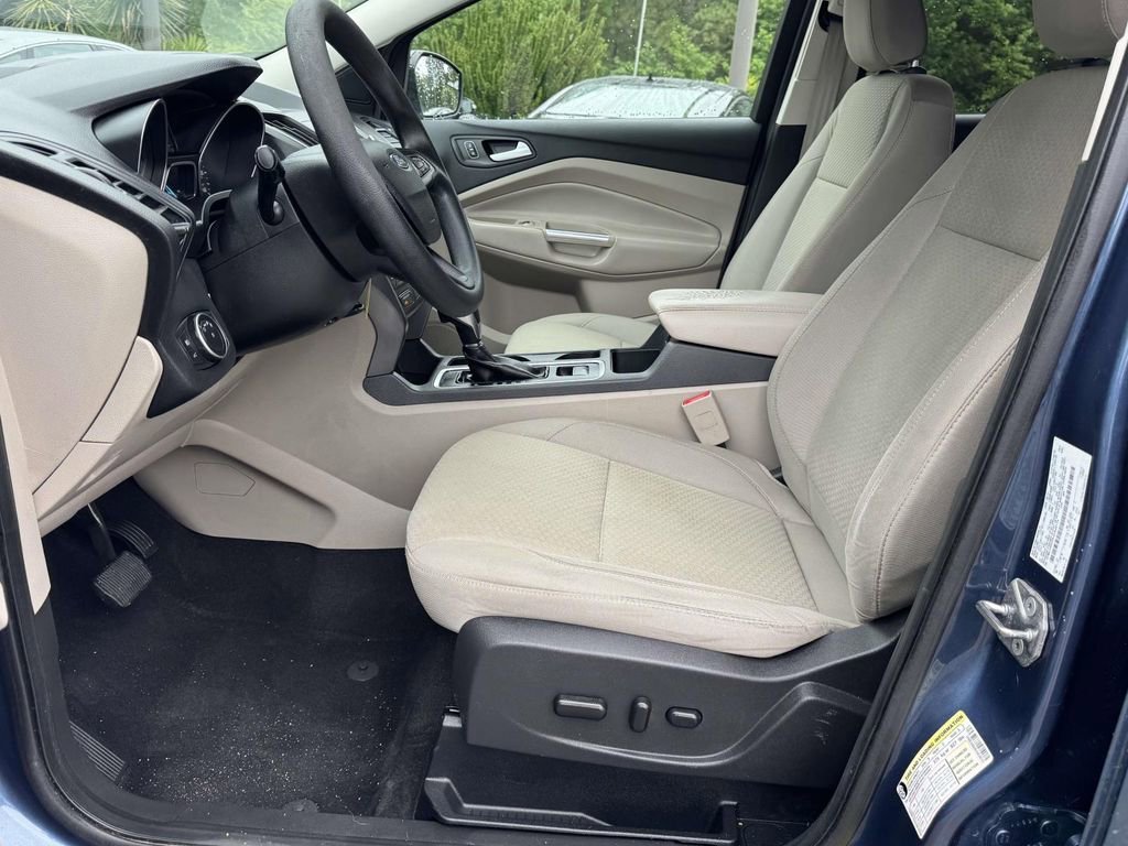 Used 2018 Blue Metallic Ford SE image 19