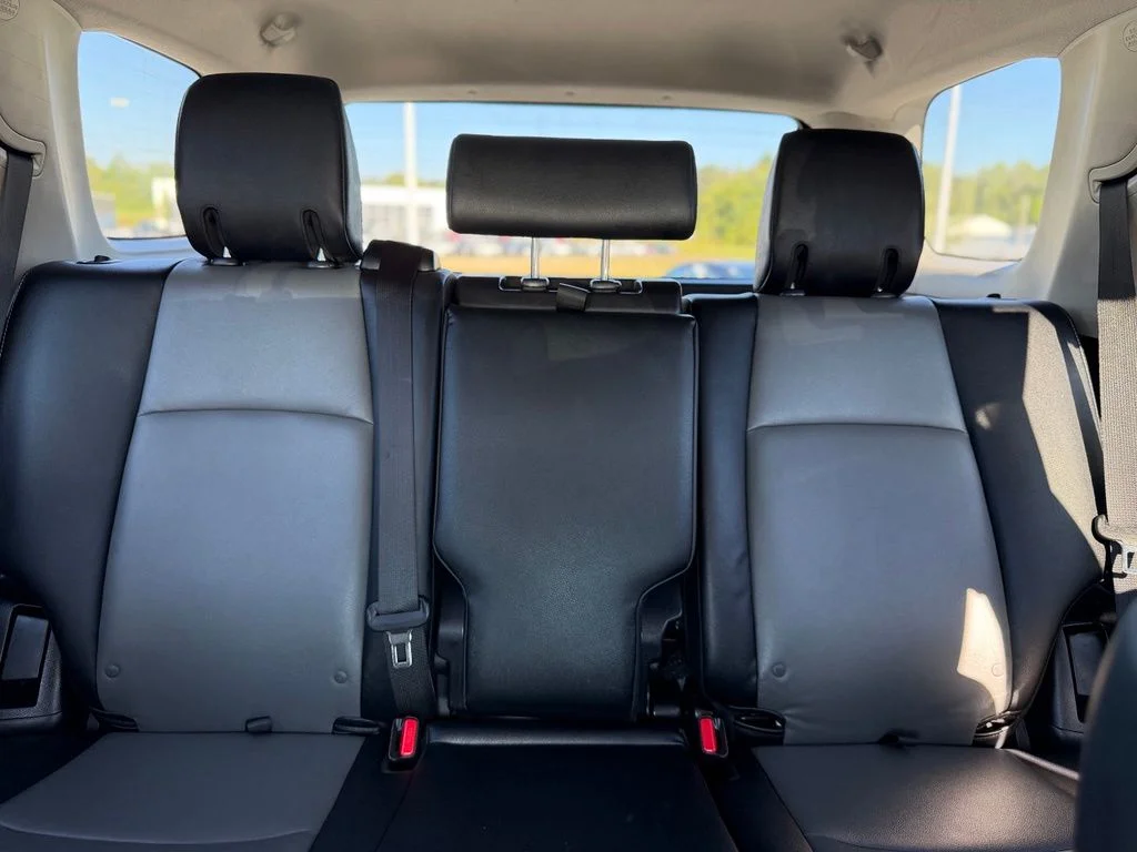 Used 2024  Toyota SR5 Premium image 31