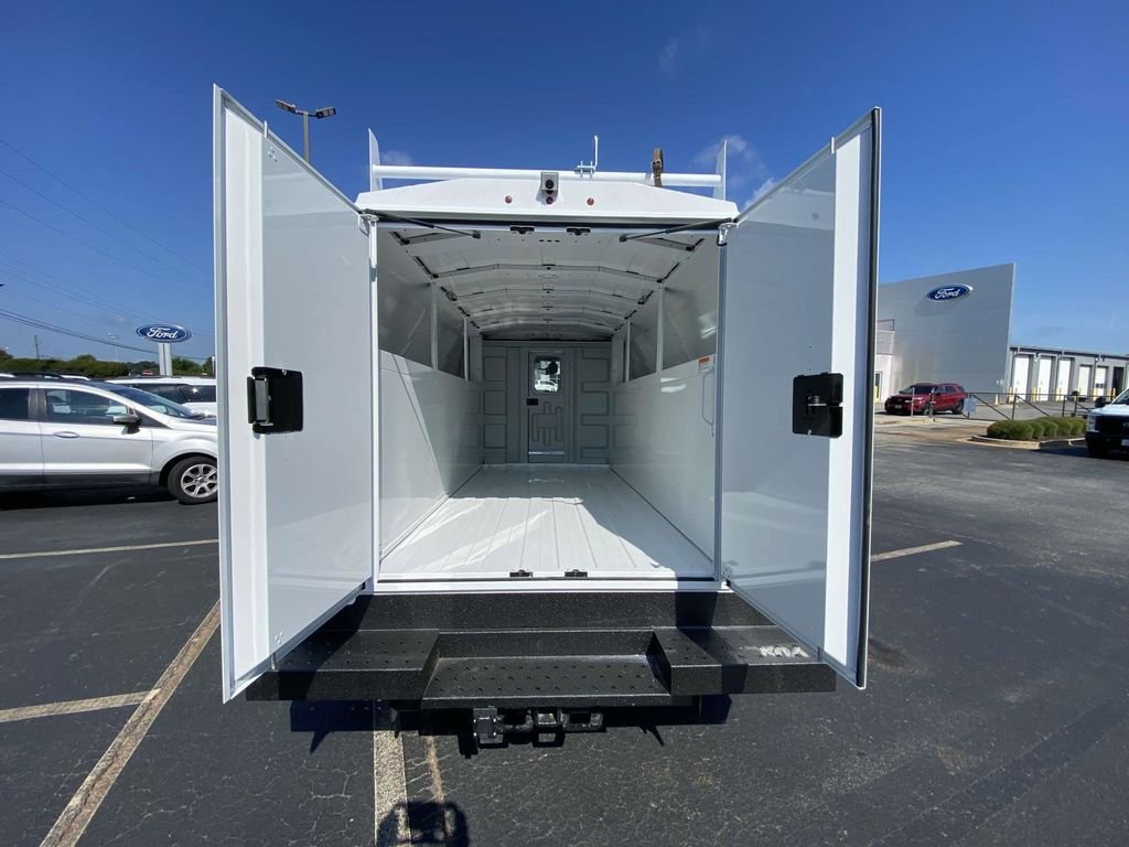 2026 Ford E-Series Cutaway Base - Photo 9