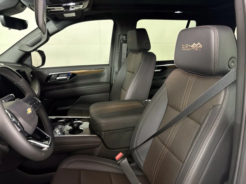 New 2026 Polar White Tricoat Chevrolet High Country image 22