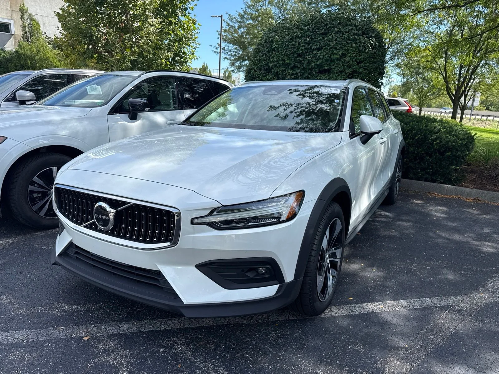 2025 Volvo V60 Cross Country
