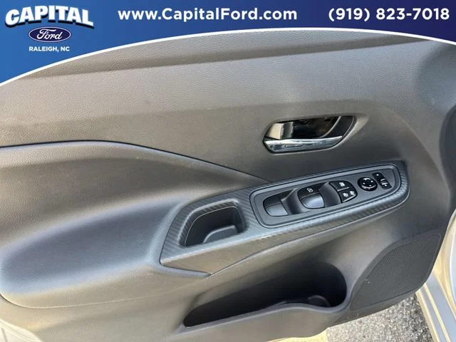 Used 2025 Silver Nissan 1.6 SV image 19