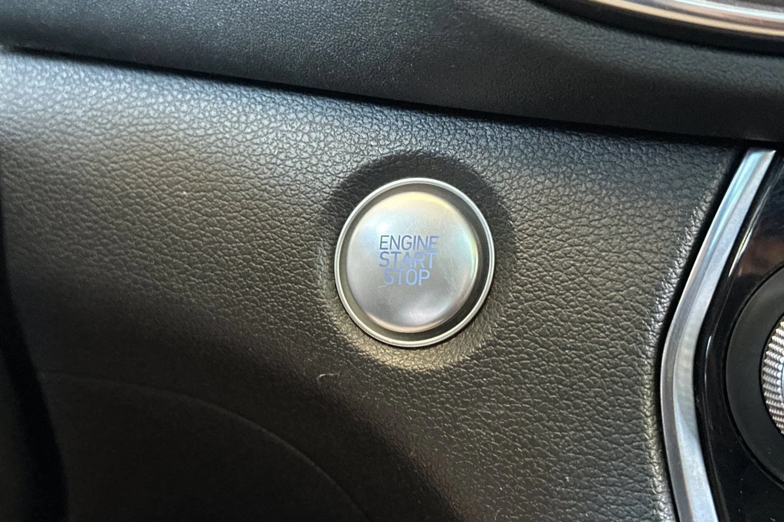 Used 2020 Gray Hyundai Limited image 23
