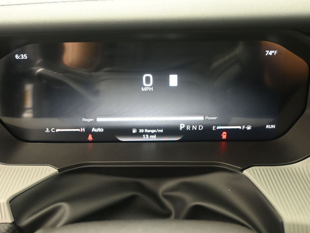New 2026 Diamond Black Crystal Pearlcoat Jeep Limited image 32