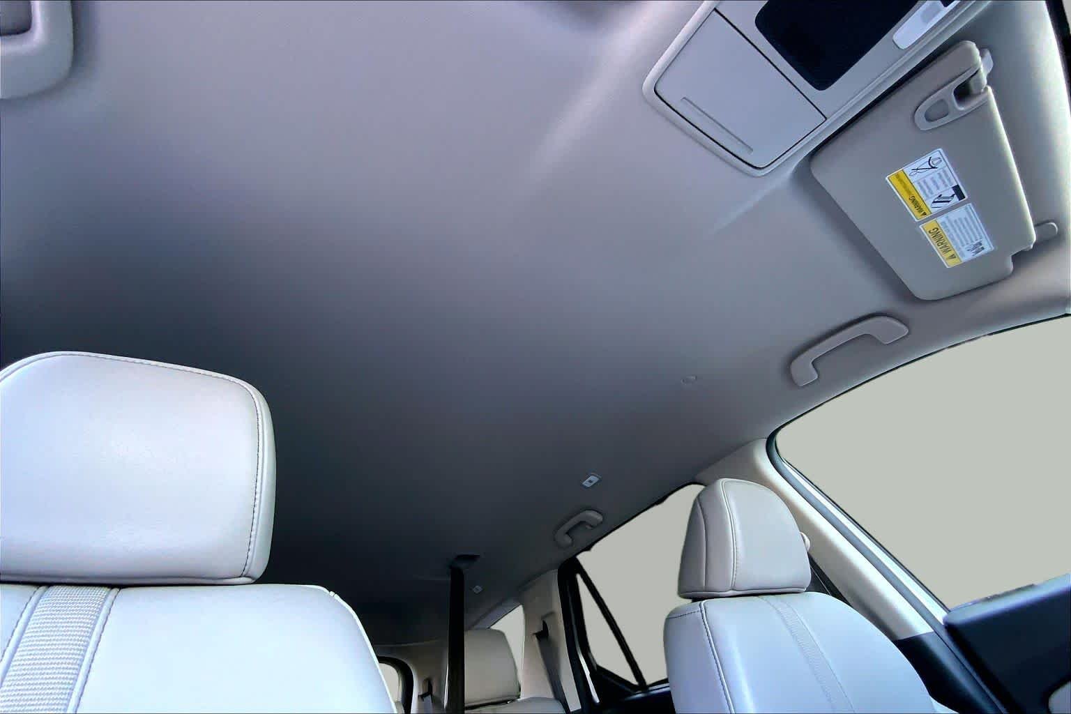 Used 2024 Lunar Silver Metallic Honda EX-L 8 Passenger image 14