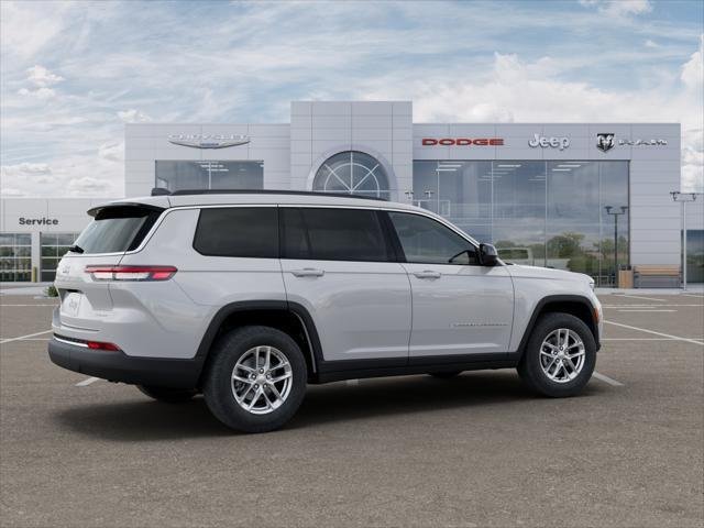 New 2025 Bright White Clear-Coat Exterior Paint Jeep Laredo X image 40