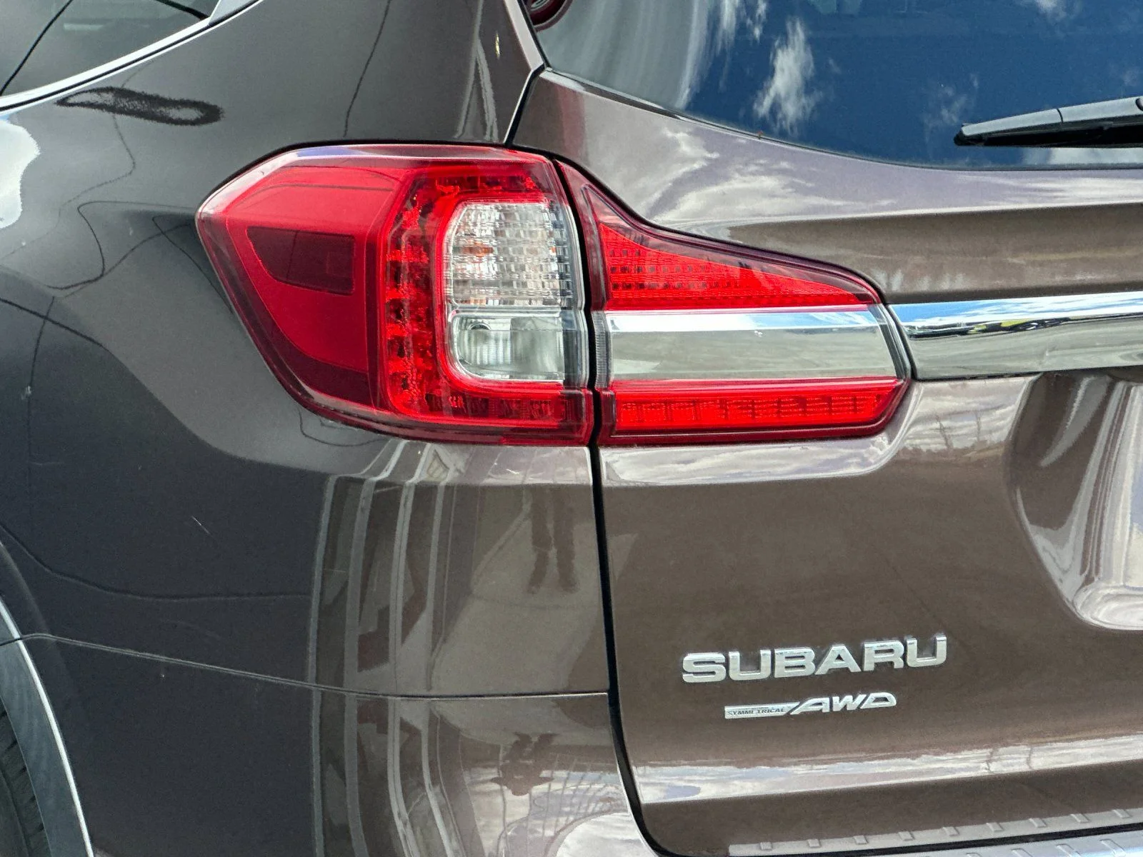 Used 2019 Cinnamon Brown Pearl Subaru Premium image 24