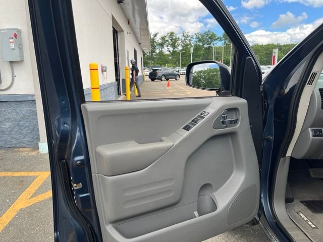 Used 2020 Blue Nissan SV image 10