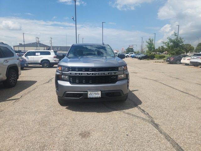 Used 2021 Gray Chevrolet Custom image 4