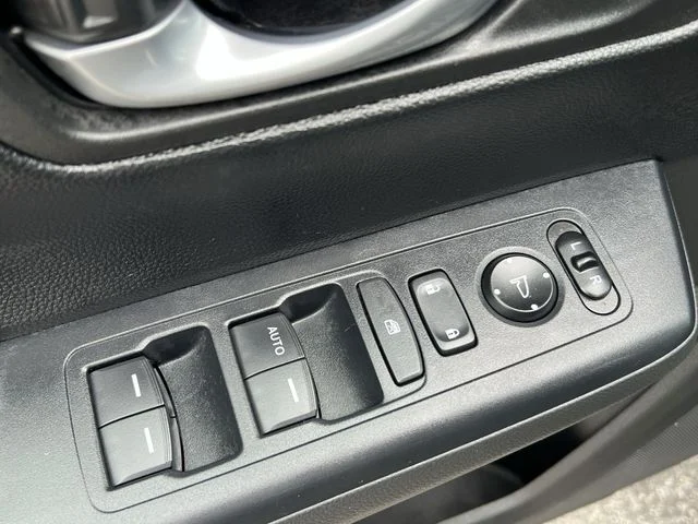 Used 2023  Honda LX image 30