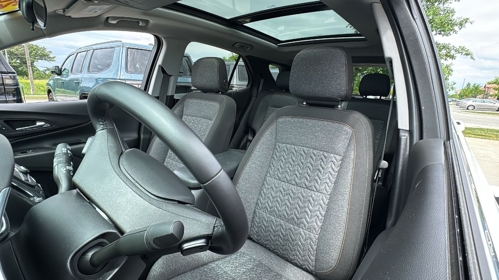 Used 2022 White Chevrolet LT image 19