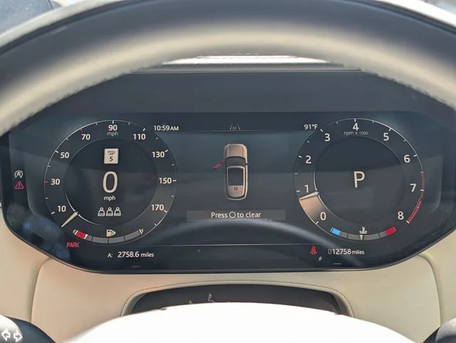 Used 2025  Land Rover SE image 15