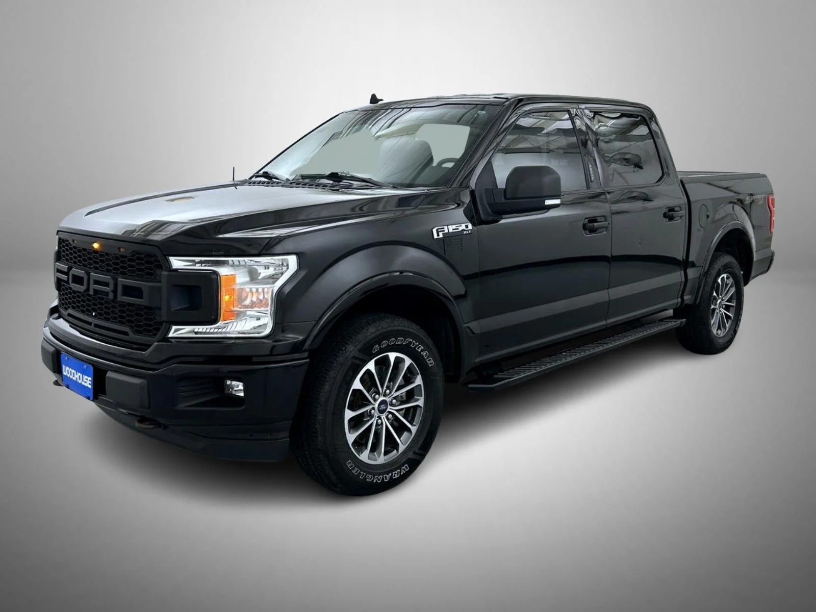 Used 2020 Black Ford XLT image 1