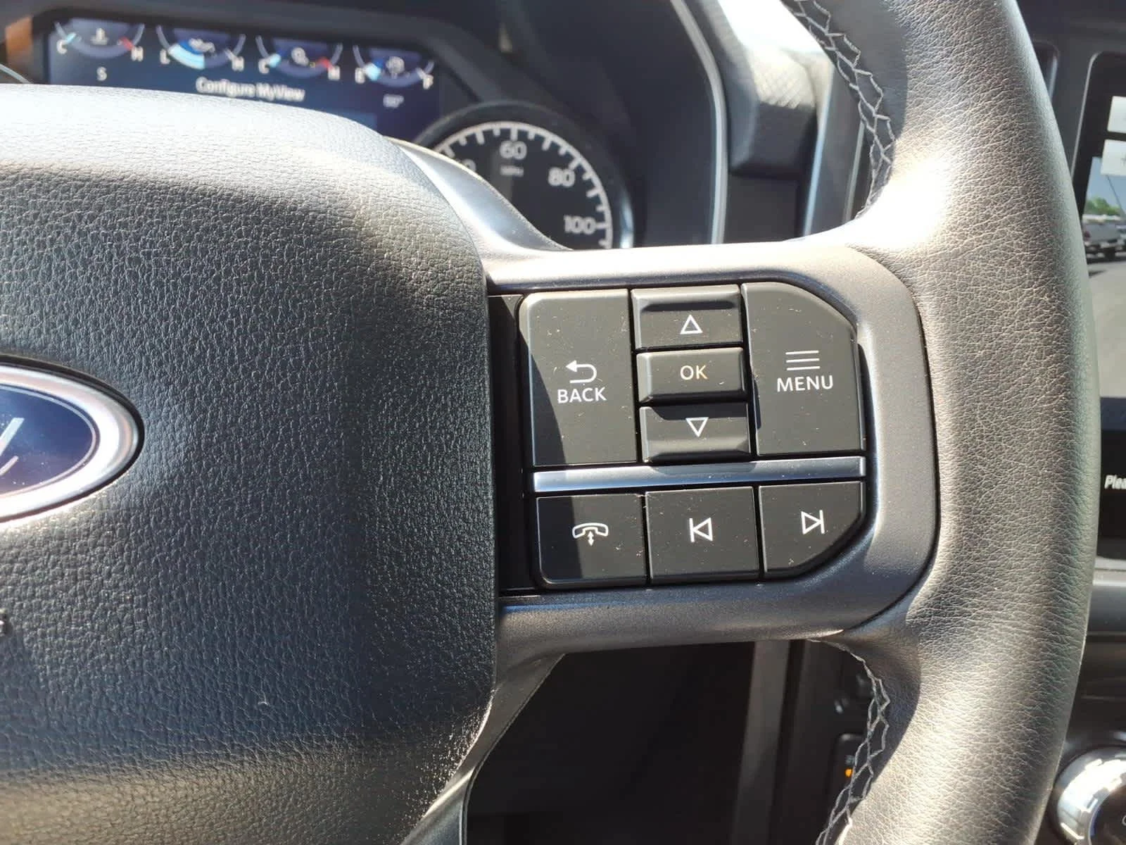 Used 2023 Oxford White Ford XLT image 18