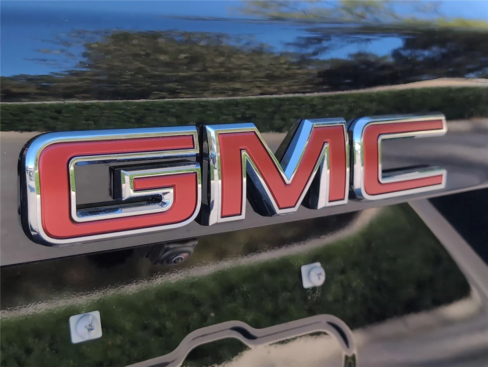 New 2026 Ebony Twilight Metallic GMC Elevation image 9