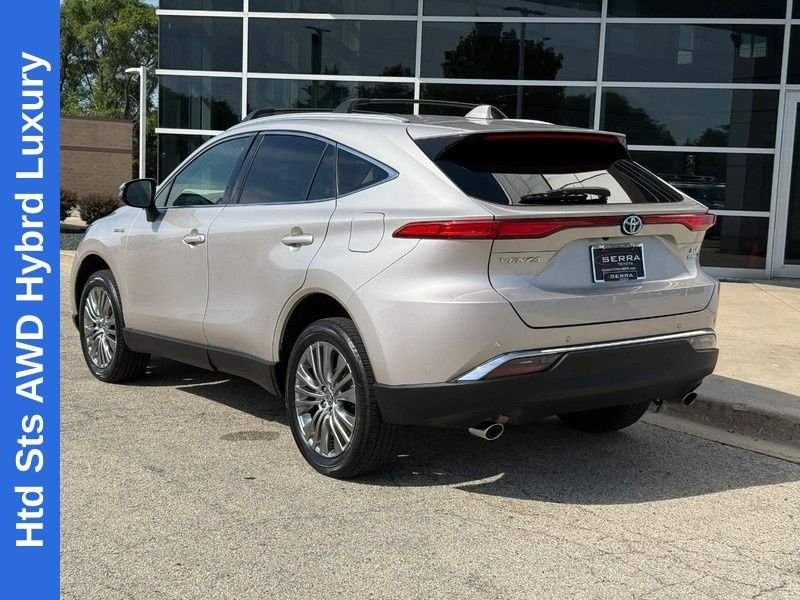 Used 2021 Titanium Toyota XLE image 5
