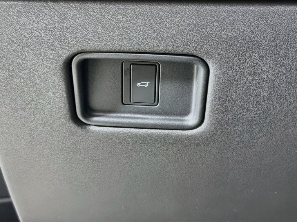 Used 2026 Black Land Rover Autobiography image 10