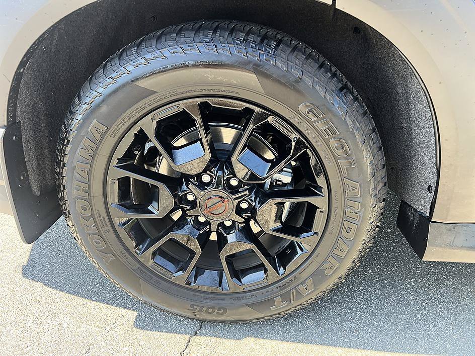 Used 2025 Super Black Nissan PRO-4X image 11