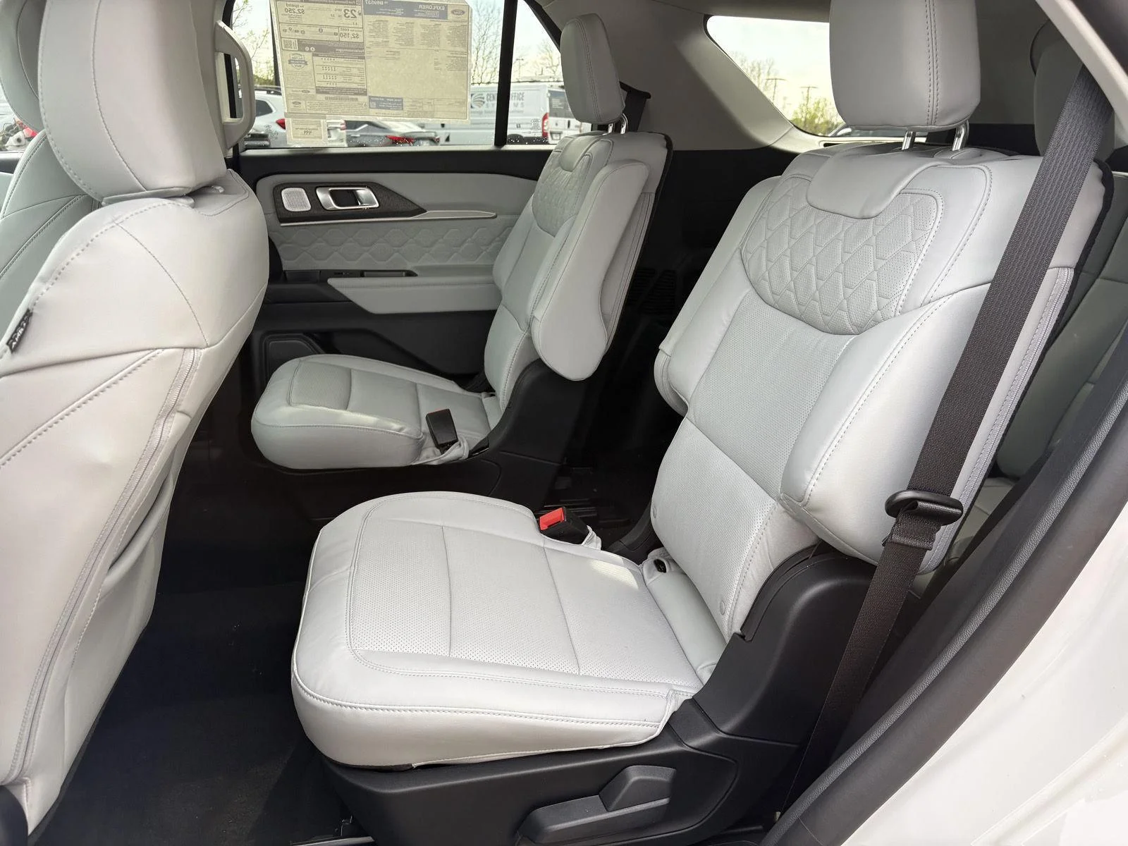 New 2026 Star White Metallic Tri-Coat Ford Platinum™ image 19