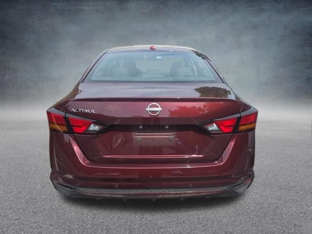 Used 2025 Garnet Pearl Metallic Nissan 2.5 SV image 7
