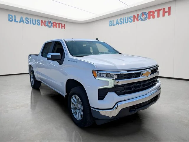 Used 2024 White Chevrolet LT image 3