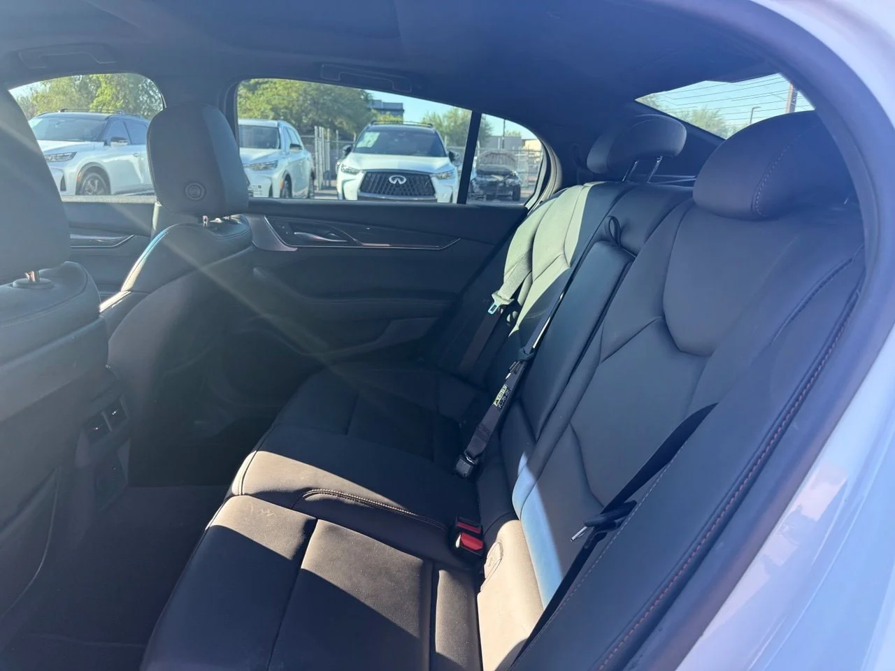 Used 2020 Summit White Cadillac Sport image 9