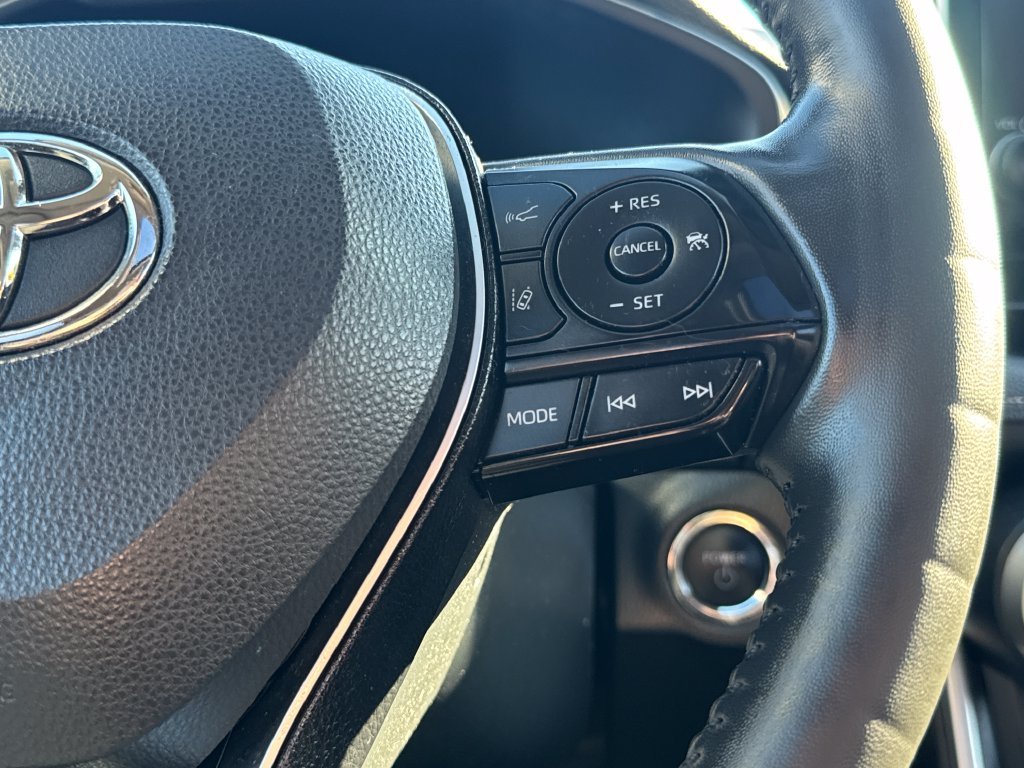 Used 2025 Silver Toyota XLE image 20