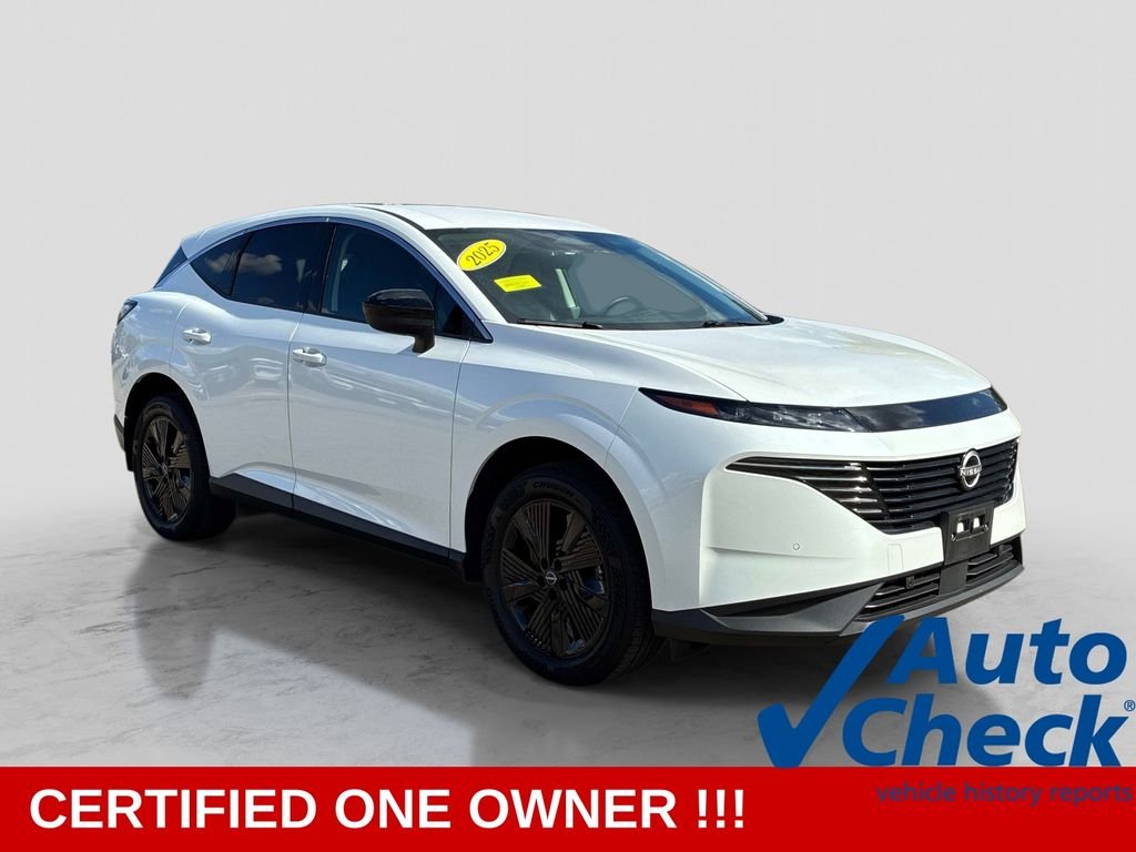 Used 2025 White Nissan SV image 3