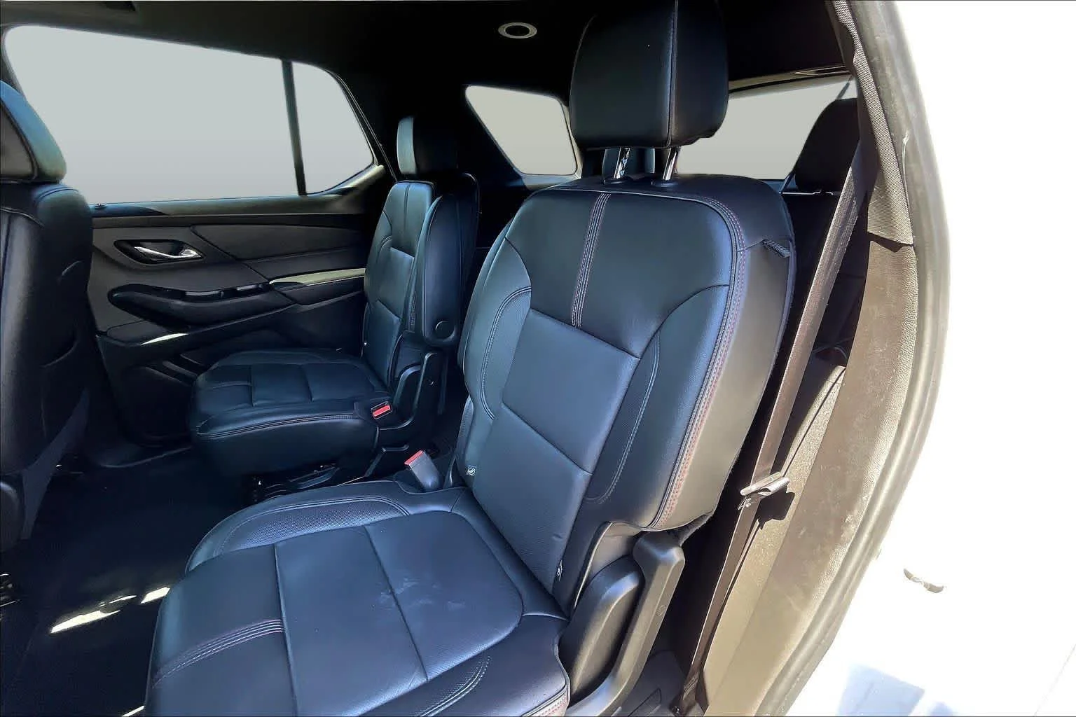 Used 2023 Iridescent Pearl Tricoat Chevrolet RS image 37