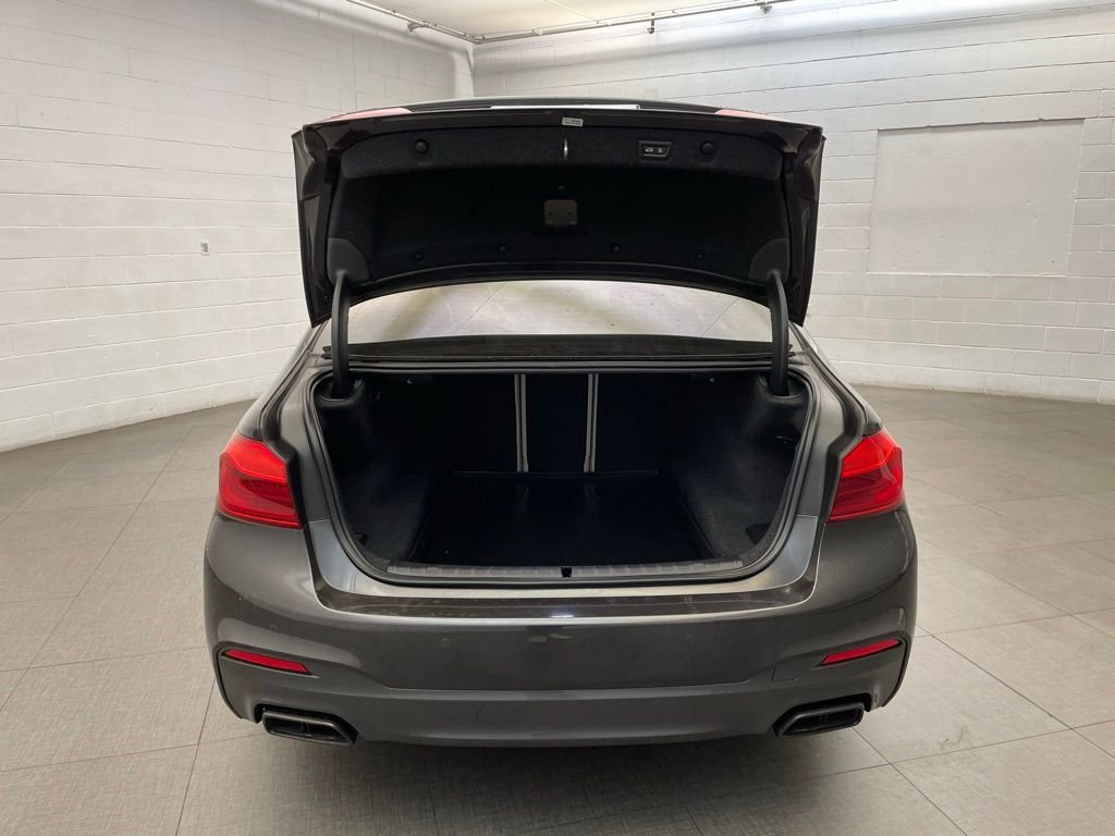 Used 2020 Gray BMW M550i xDrive image 26