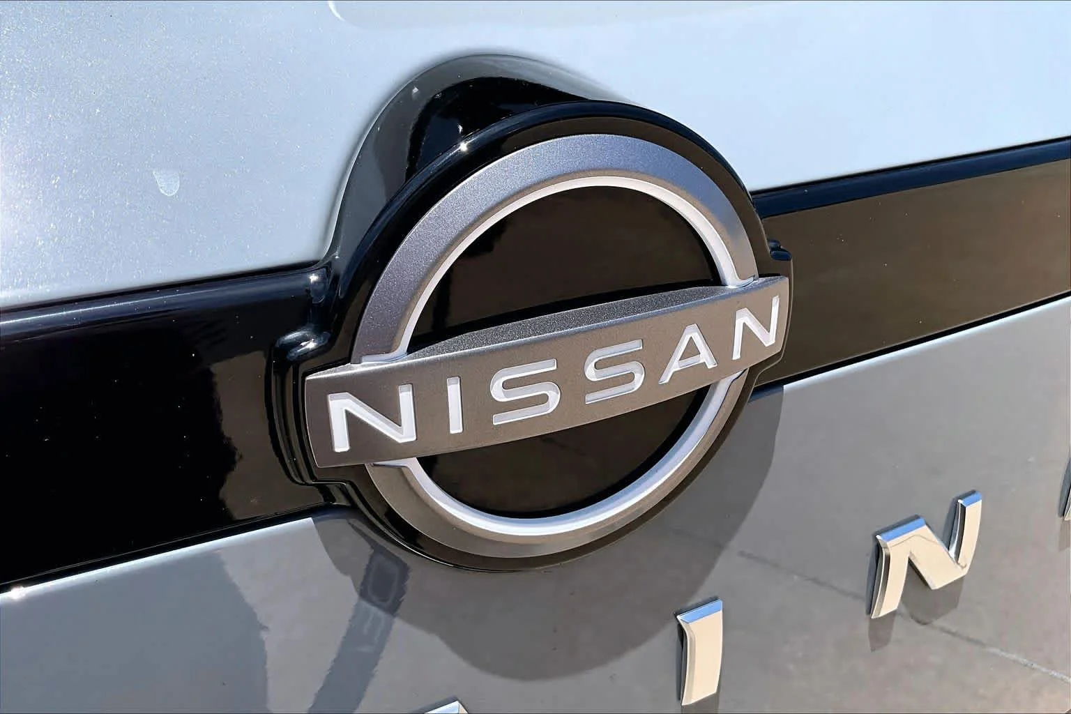 Used 2025 Boulder Gray Pearl Nissan Platinum image 31