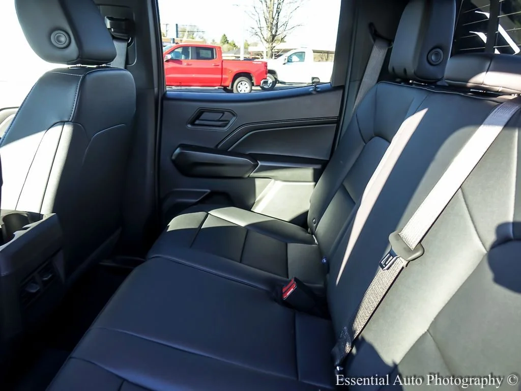 2026 Chevrolet Colorado Trail Boss - Photo 12