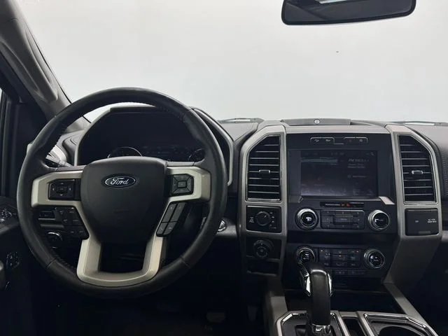 Used 2019 White Platinum Clearcoat Metallic Ford Lariat image 3