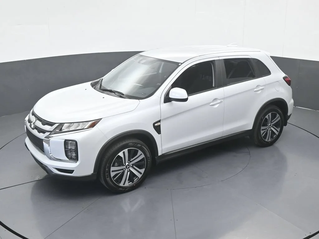 New 2027 White Diamond Mitsubishi 2.0 ES 2WD image 40