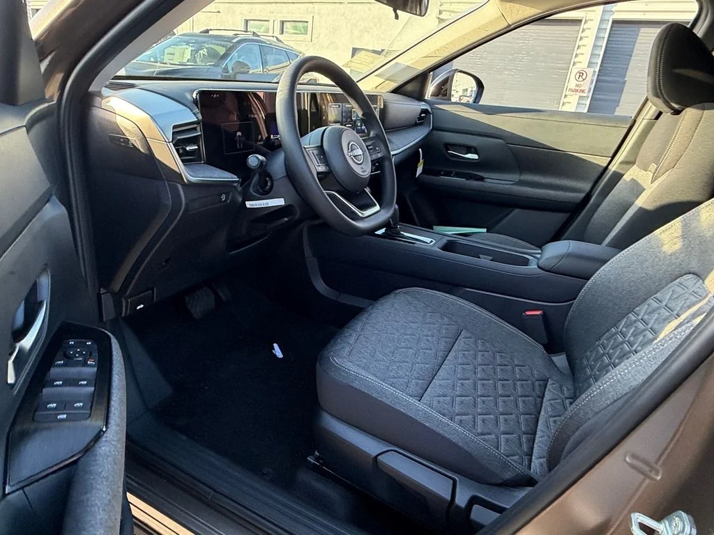 New 2026 Canyon Bronze Metallic Nissan SV image 6